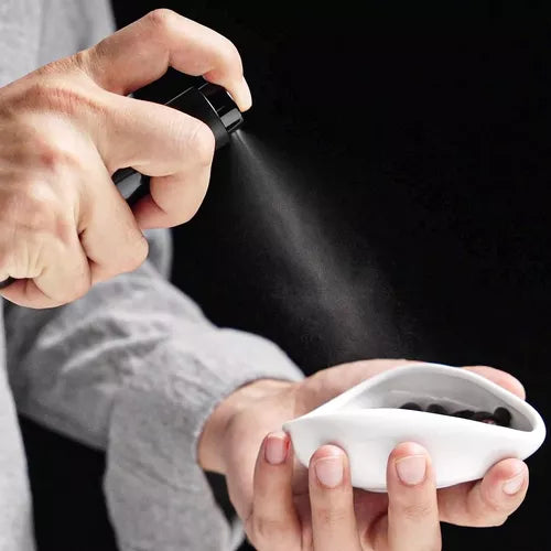 RDT (Ross Droplet Technique): la gota de agua que termina con la estática al moler café